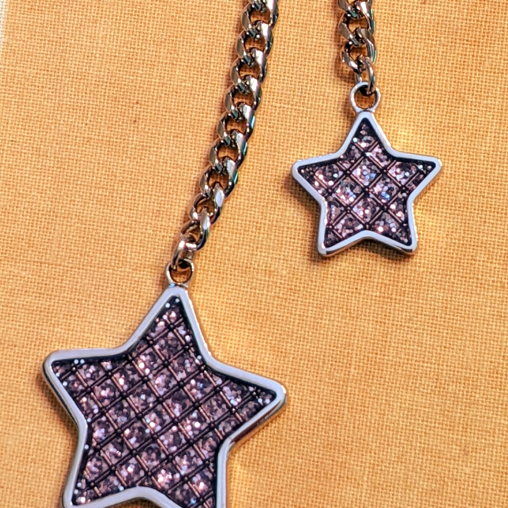 Two stars keyring. Pink sparkling stones